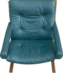 MCM Faux Leather Chair (26W 33T 28D)