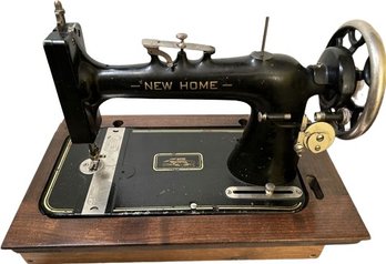 Vintage Light Running New Home SEWING MACHINE AB-7593- Mechanism Is Working,