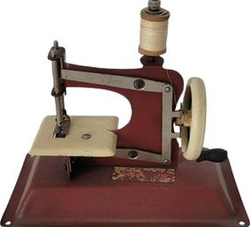 Child Size Gateway Chicago, Illinois Sewing Machine Hand Crank Metal 1920s Collectible Display - 8' Length