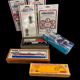 Tyco Train Accessories And Freight Cars