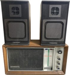 Panasonic RE-7259 Radio 17.5x9x6 (Tested And Working) With A Matching Pair Of Realistic Speakers 6.5x11x6.75