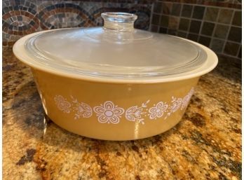 PYREX BUTTERFLY GOLD BIG BERTHA 4 QT CASSEROLE #664 WITH ORIGINAL LID BEAUTIFUL!