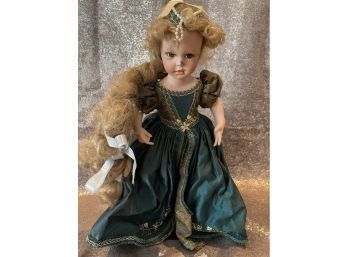 Brigitte Doval Doll. 4622FC. Blonde Doll With Beautiful Green Dress.