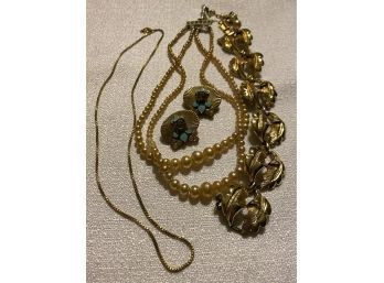 Vintage Jewelry Collection! Two Beautiful Necklaces, One Bracelet, And Matching Pins