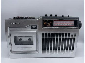 Crosley 2-band Radio Cassette Recorder