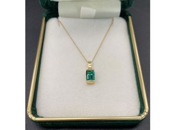 Stunning Green Jewel Necklace With Gold Chain Marked SGS