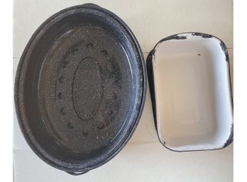 Black Oval Metal Pot And Metal Baking Dish