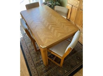 Dining Table With 4 Upholstered Chairs In Great Condition