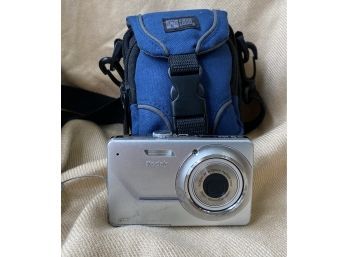 KODAK EasyShare M340 Digital Camera With Bag And Accessories