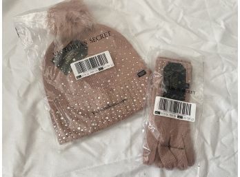 BRAND NEW Victorias Secret Holiday 2020 Hat And Gloves