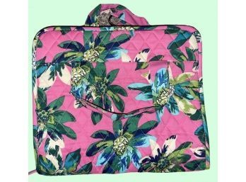 Vera Bradley Cosmetic Traveling Bag. Perfect For Summer Vacations
