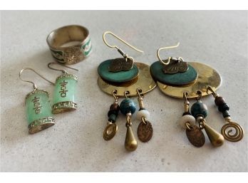 Green Aztec Style Jewelry, Including Two Pairs Of Earrings And Ring