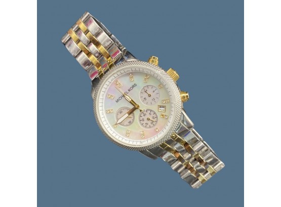 Beautiful Michael Kors Wrist Watch