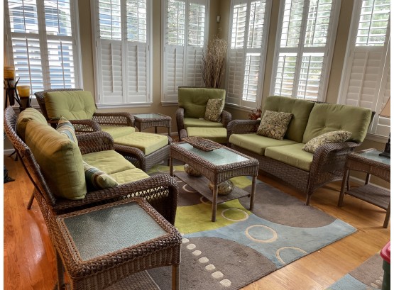 10 Piece Indoor/Outdoor Patio Furniture Green Cushions