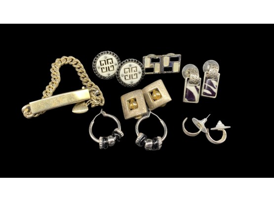 (6) Pairs Of Earrings, Plus A Personalized Bracelet With The Name KIM