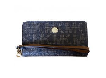 Michael Kors Wrist Wallet In Like New Condition