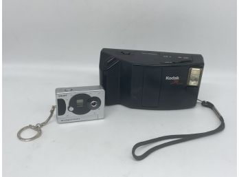 KODAK S300MD Autowind Camera And Smart Mini Digital Camera Keychain