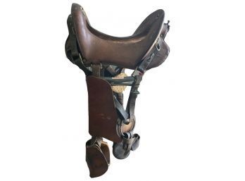 US Model Leather Saddle With An 11 Inch Seat