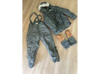 U.S. Air Force Thermal Pants, Jacket, And Gloves