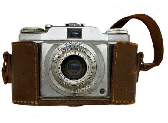 Vintage Camera, Untested