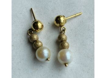 Stunning 14K Gold And Pearl Earrings