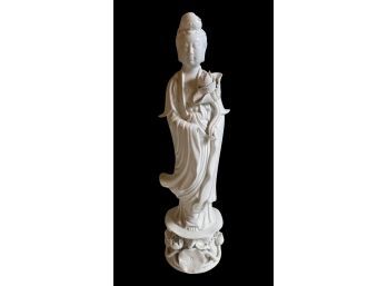 Beautiful 16 In. Blanc De Chine Table Statue