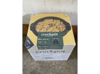 Crockpot Slow Cooker, 4.5QT. NEW IN BOX