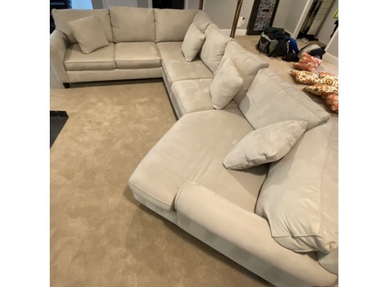 Havertys Amalfi Linen Three Piece Sectional Sofa