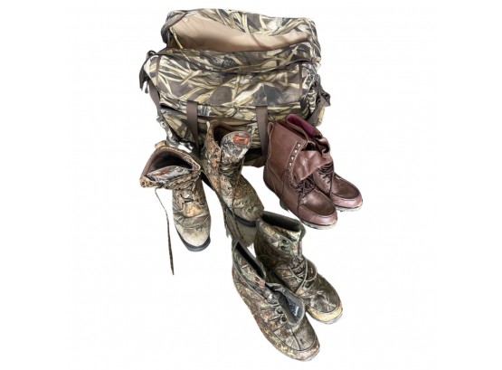 Vibram Thinsulate, Wolverine, And Cabelas Hunting Boots. (3 Total) And An Advantage Wetlands Camo Bag