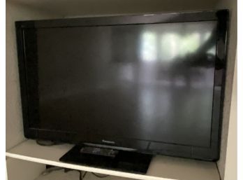 Panasonic LCD TV With Remote