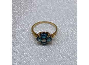 Gorgeous 10K Gold Ring With Blue Stone Flower Design, 2.46 Grams