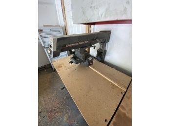 Sears Craftsman Electronic Radial Saw With Adjustable Table And Workbench