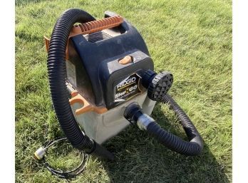 Ridged StorNGo Wet/Dry Vac With Attachments