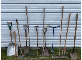 Miscellaneous Yard Tool Lot #1 (12)