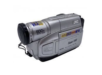 JVC Super VHS Digital Camcorder. Picture Stabilizer, 600x Zoom
