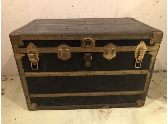 Black Steamer Trunk With Metal Finish And Leather Handles (36 1/2 X 24 1/4 X 21 12) *trunk Locked No Key