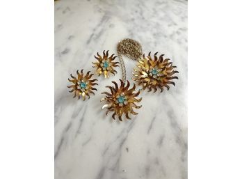 Lovely Vintage Necklace And Clip On Earring Collection