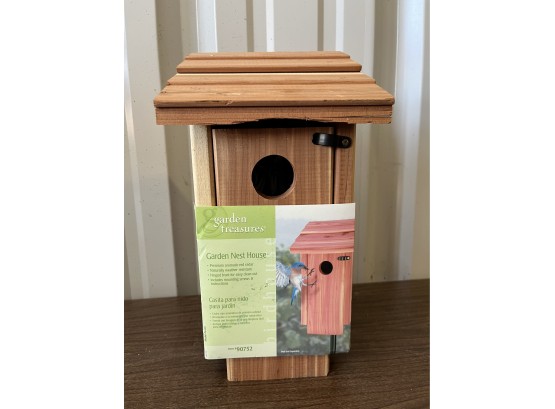 Cedar Bird House, Includes Mounting Screws And Instructions, 13 Inches High
