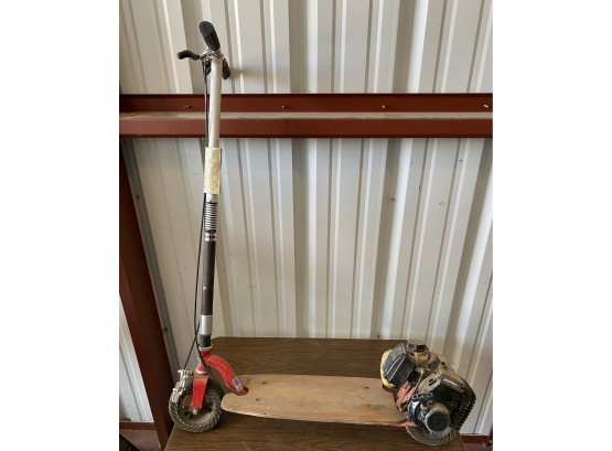 Gas Powered Scooter (Collapsable) 41in Tall