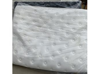 Like New  Double / Full Mattress And Box Spring