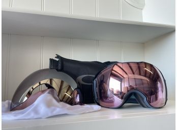 Oakley Flight Deck Prizm Hi Pink Lens Snowboarding Goggles, LIKE NEW! Comes With Extra Lens!