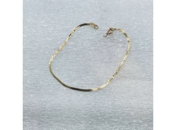 14 K Gold Bracelet. Clasp Is Broken. See Photo