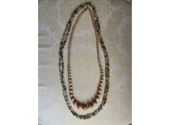 Beautiful Stone And Wooden Necklace Set