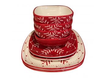 Holiday Home Christmas Dishes, 8 Pieces