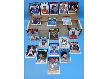 Baseball Cards! TOPPS 1986! Ron Oester, Ernie Whitt, Mike Madden, And More!