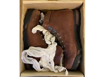 Vasque Brand Womens Hiking Boots In Great Condition, Size 8.5
