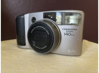 Minolta Freedom Zoom 140EX Film Camera Great Condition! (Untested)
