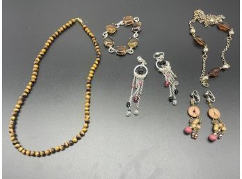 Beautiful Necklaces, Bracelet And Earrings!