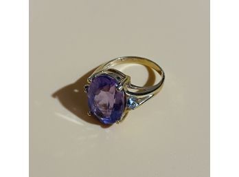 14K Gold Ring With Beautiful Purple Color Rhinestone