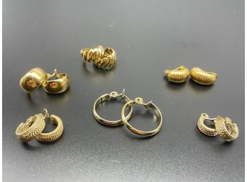 Gold Colored Earrings! (6 Pairs)